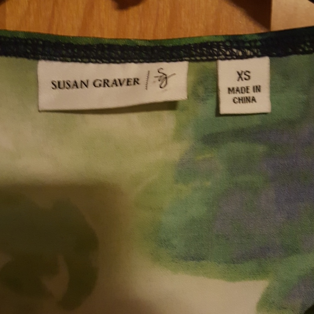 Blouse - Picture 2 of 3